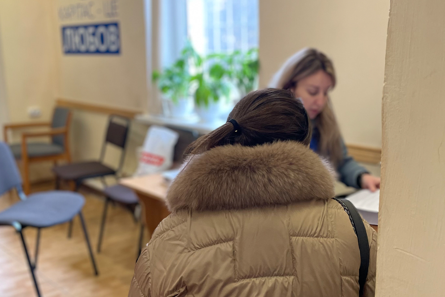 «Брат дуже тяжко переніс переїзд. Увесь цей час він не спав, лежав на матрацику, який йому постелили у на задньому сидінні авто, і плакав…»